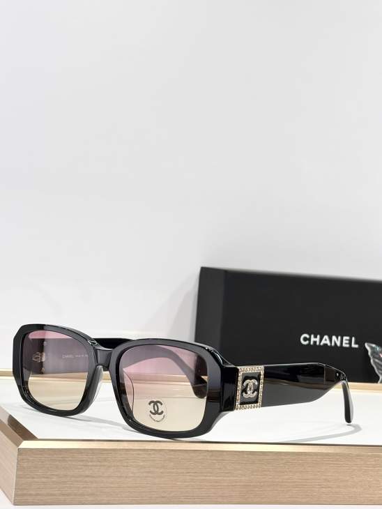 Picture of Chanel Sunglasses _SKUfw77837697fw